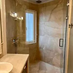 Vibrant L Stylish 2bd In Center