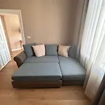 Vibrant L Stylish 2bd In Center Apartamento