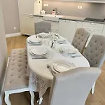 Vibrant L Stylish 2bd In Center Apartament *