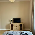 Apartament Vibrant L Stylish 2bd In Center