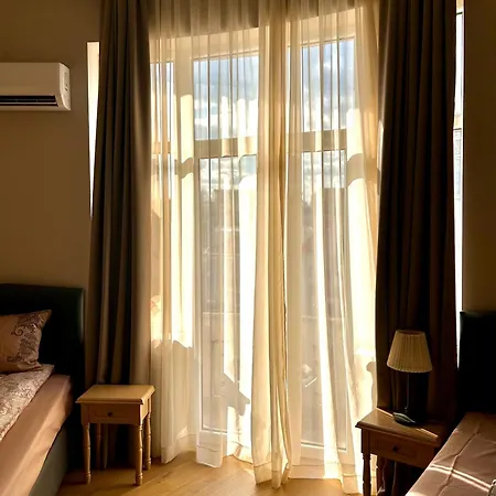 Vibrant L Stylish 2bd In Center * Varna