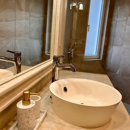 Vibrant L Stylish 2bd In Center Varna